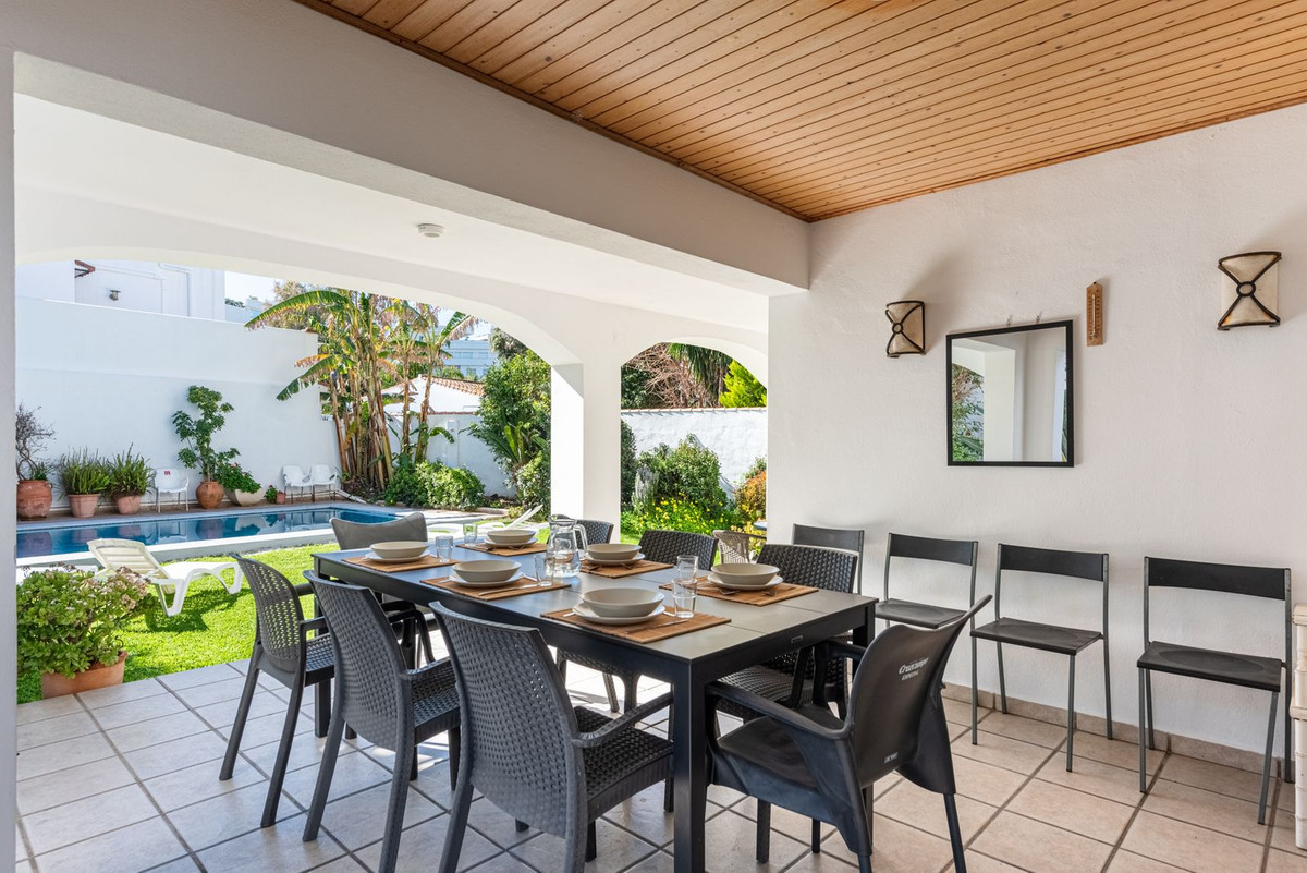 4 Bedroom Villa for Sale in San Pedro de Alcántara — 7