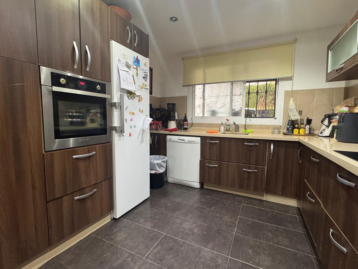 4 Bedroom Villa for Sale in Atalaya — 7