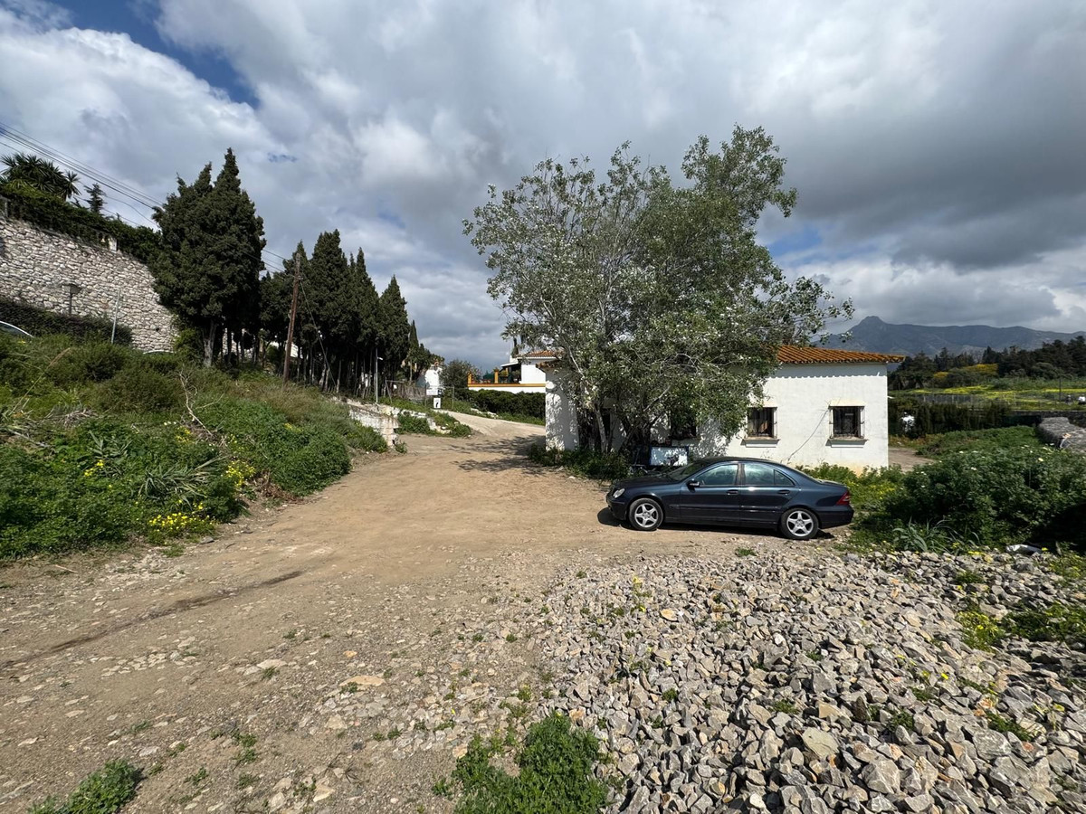 Plot for Sale in Puerto Banús — view 10