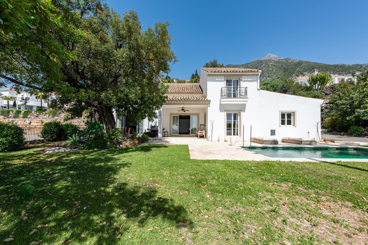 3 Bedroom Villa for Sale in Istán — 3
