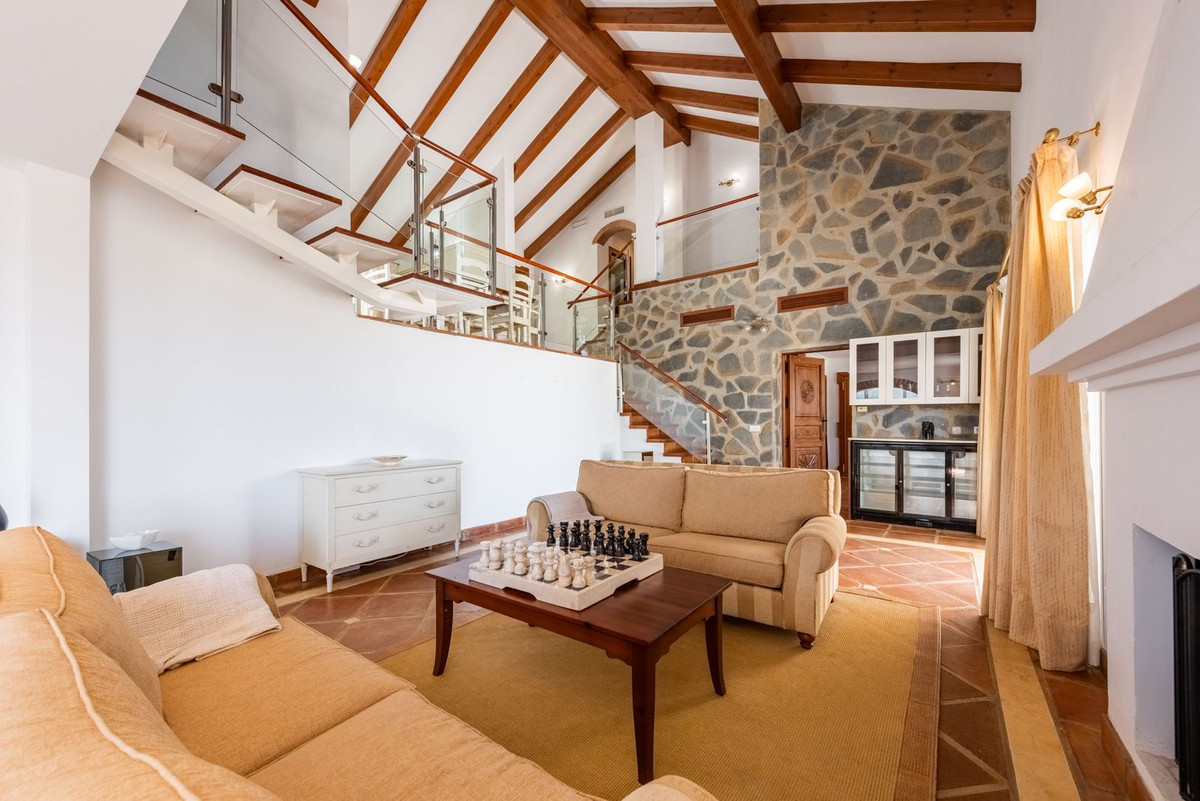3 Bedroom Villa for Sale in Istán — 5