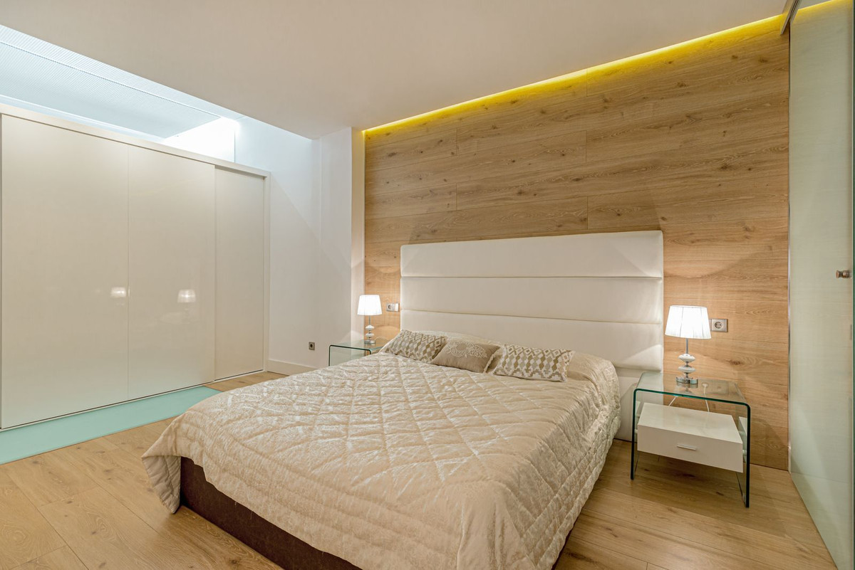3 Bedroom Apartment for Sale in Puerto Banús — view 16
