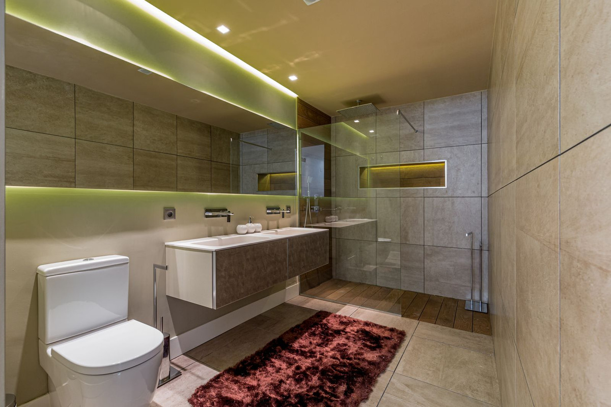 3 Bedroom Apartment for Sale in Puerto Banús — view 17