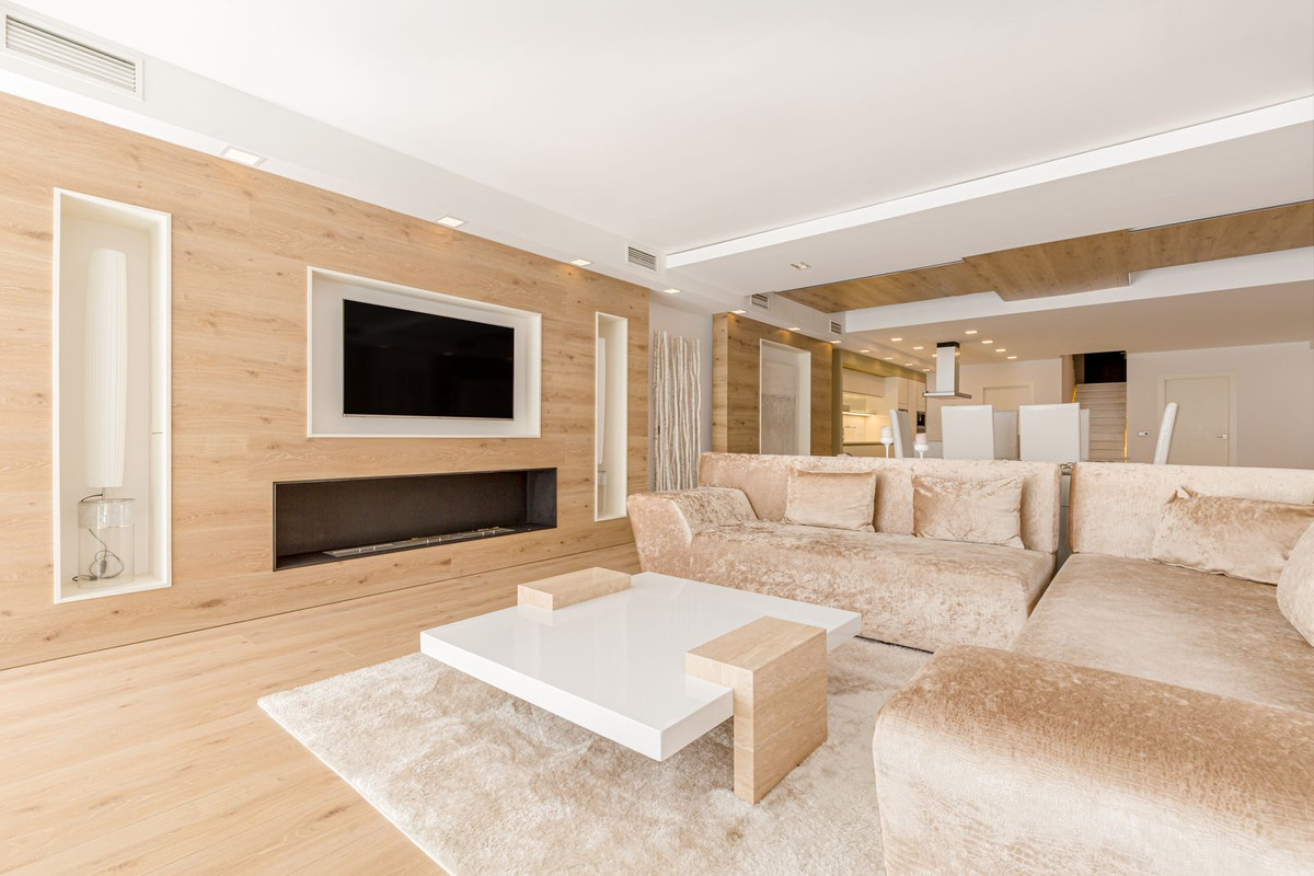 3 Bedroom Apartment for Sale in Puerto Banús — 9