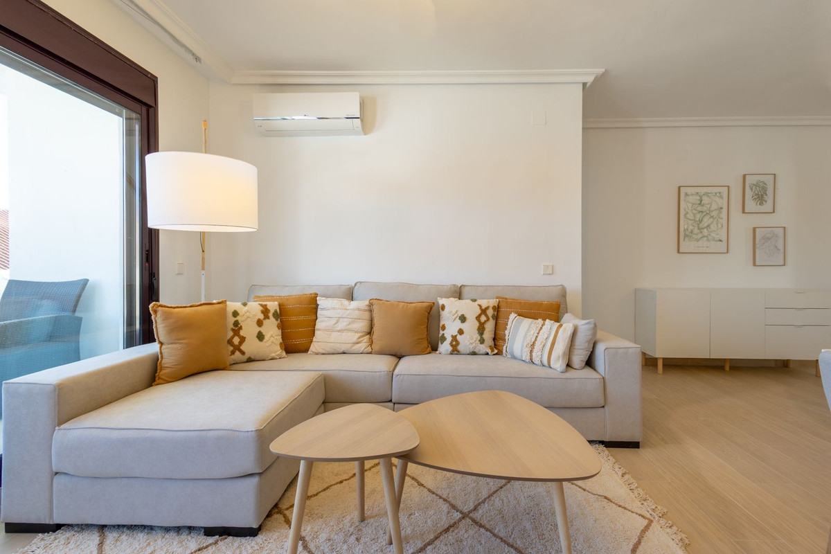 3 Bedroom Apartment for Sale in Nueva Andalucía — 3