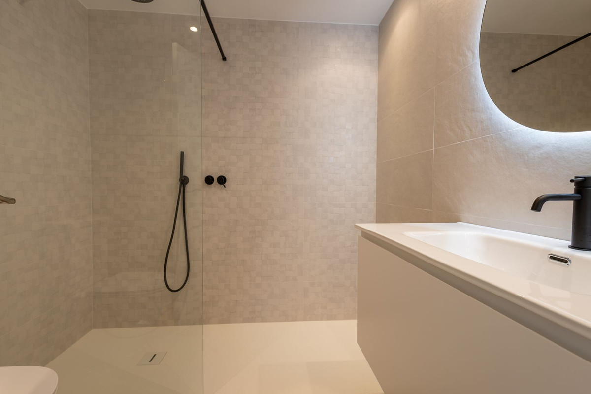 3 Bedroom Apartment for Sale in Nueva Andalucía — 7
