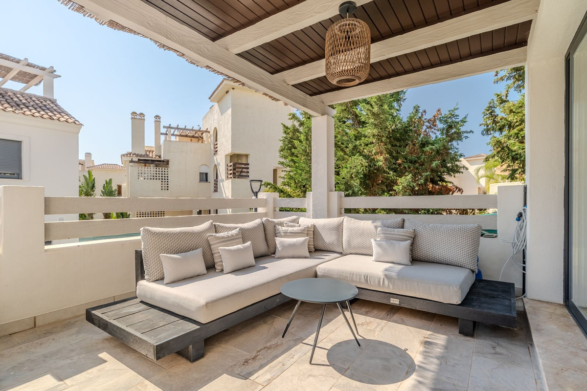 3 Bedroom Villa for Sale in Estepona — 5