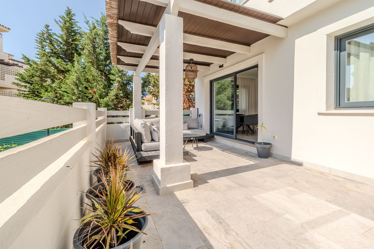 3 Bedroom Villa for Sale in Estepona — 8