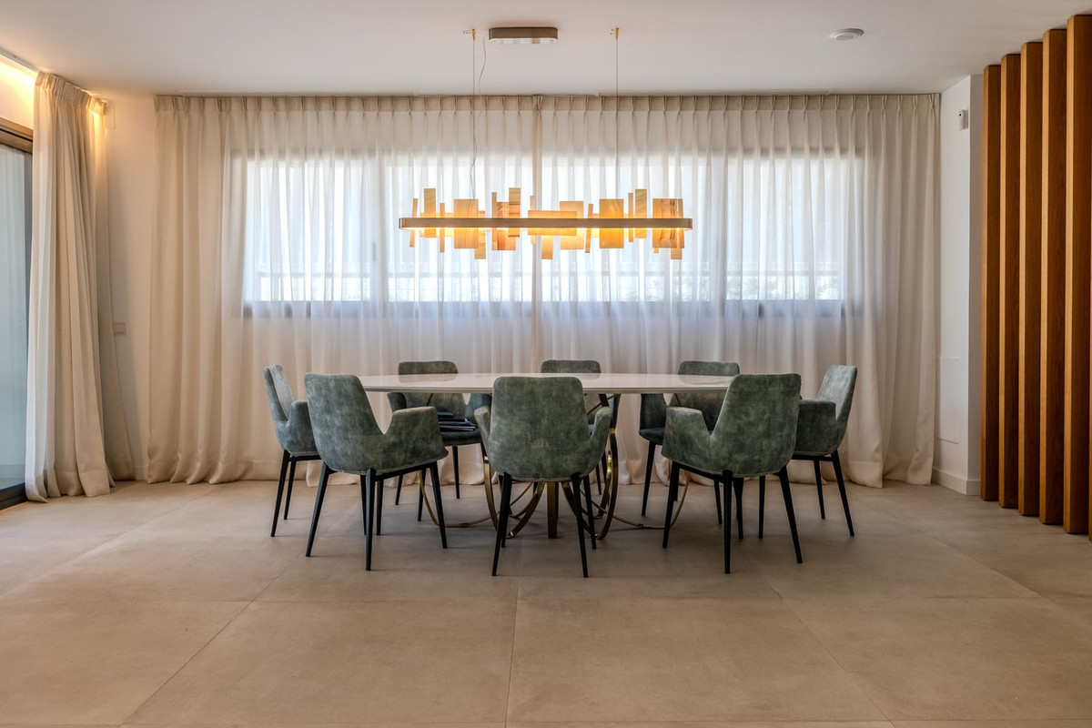 4 Bedroom Villa for Sale in Puerto Banús — 6