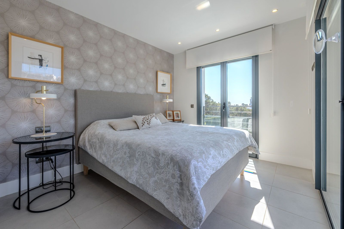 4 Bedroom Villa for Sale in Selwo — 9