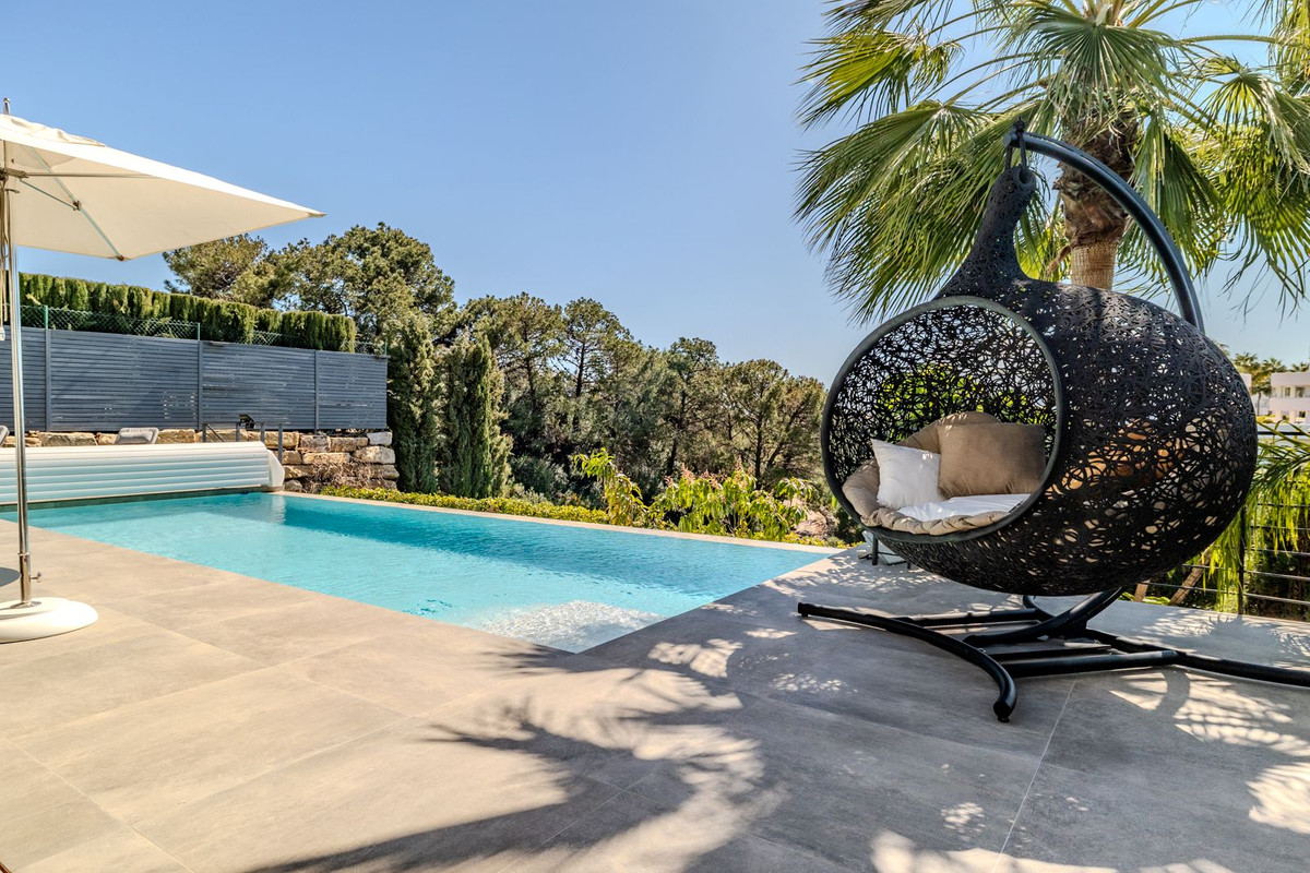 4 Bedroom Villa for Sale in Selwo — view 10