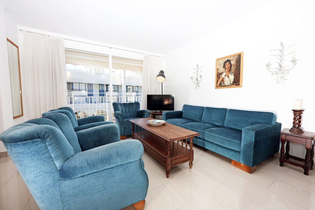 3 Bedroom Apartment for Sale in Marbella — 3