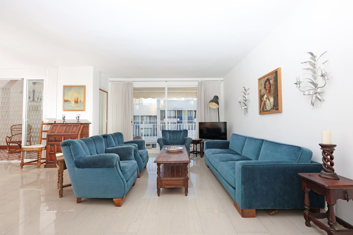 3 Bedroom Apartment for Sale in Marbella — 4