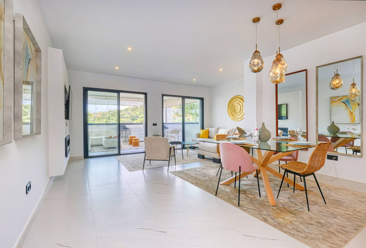 2 Bedroom Apartment for Sale in Estepona — 2