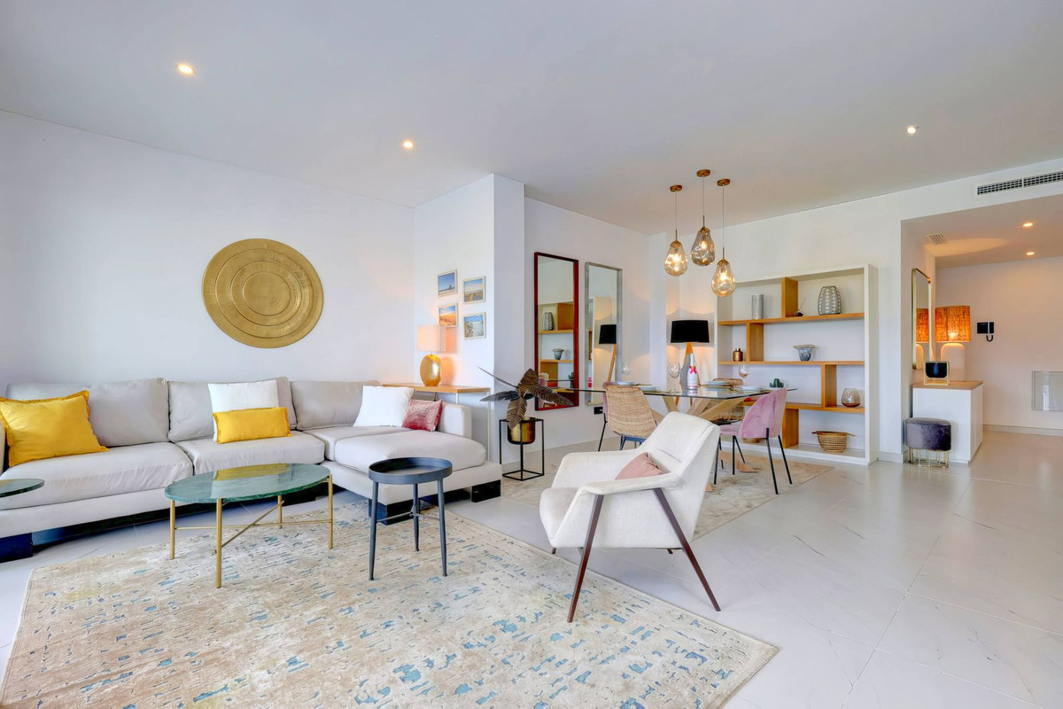 2 Bedroom Apartment for Sale in Estepona — 4