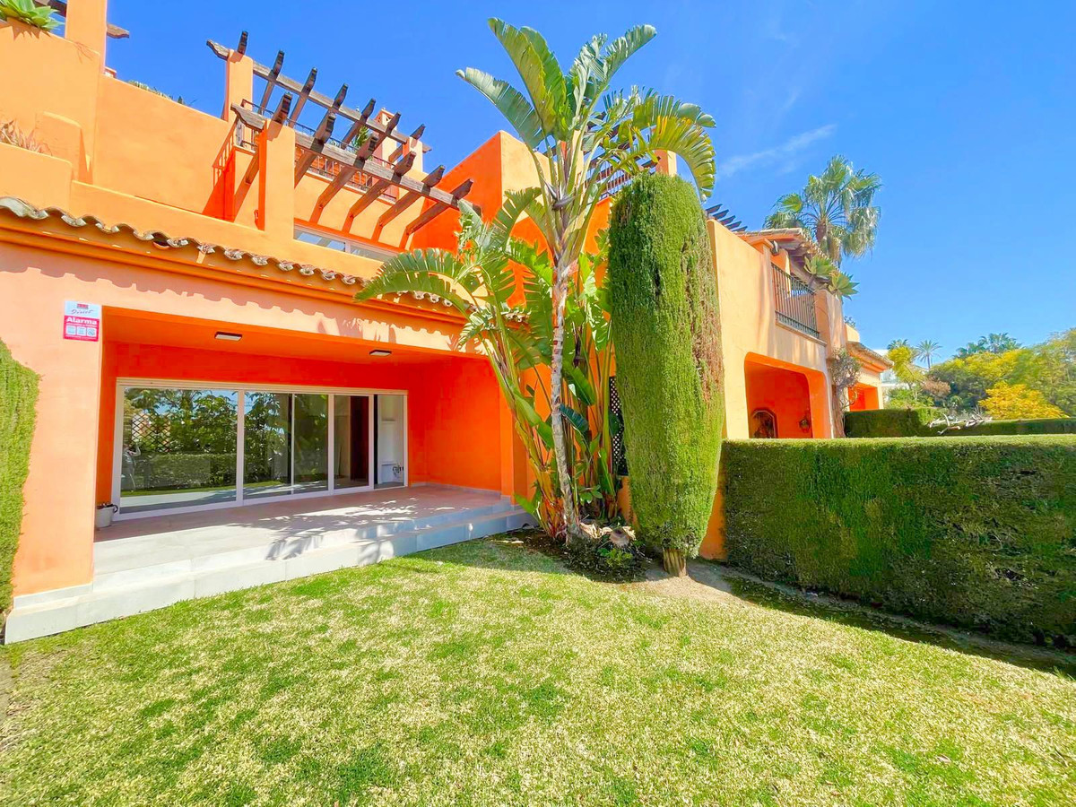 3 Bedroom Villa for Sale in El Paraiso