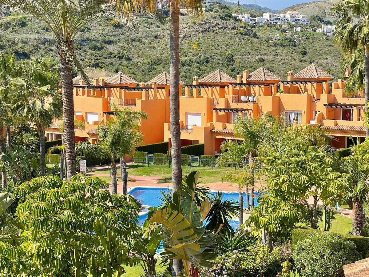 3 Bedroom Villa for Sale in El Paraiso — 3