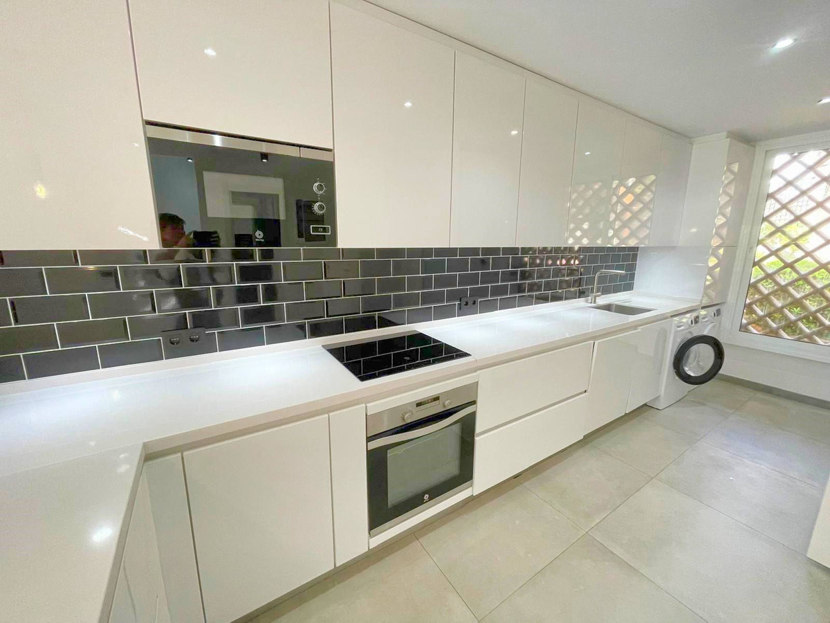 3 Bedroom Villa for Sale in El Paraiso — 9