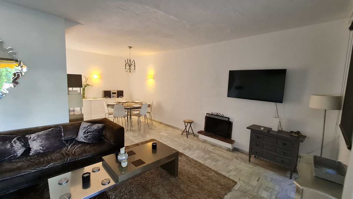 3 Bedroom Villa for Sale in Nueva Andalucía — 3