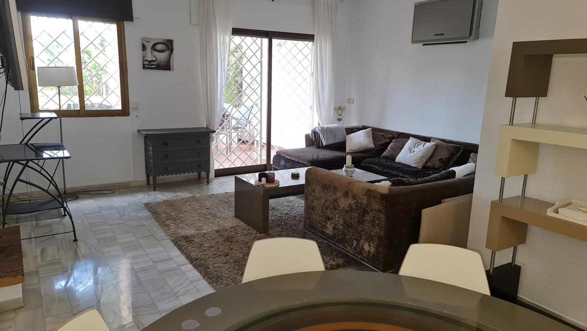 3 Bedroom Villa for Sale in Nueva Andalucía — 4