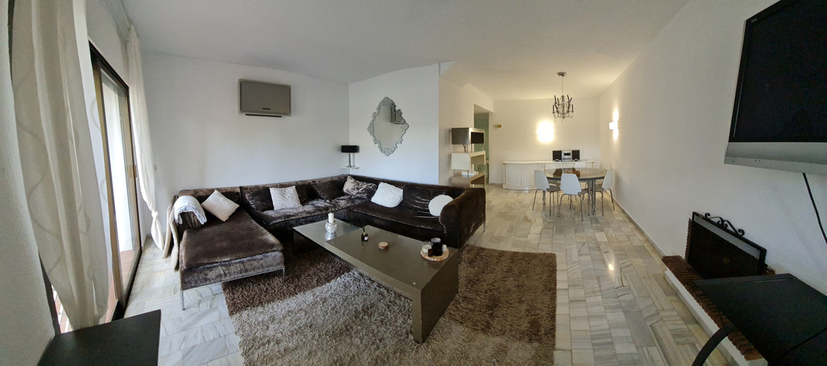 3 Bedroom Villa for Sale in Nueva Andalucía — 6