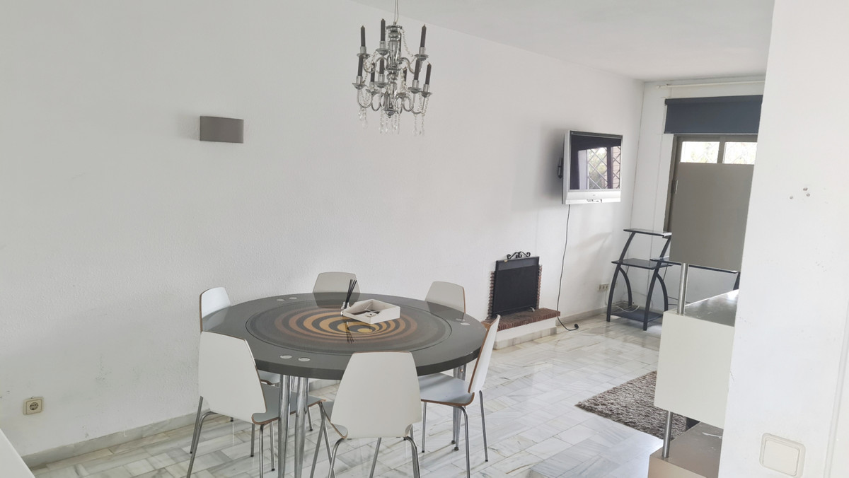 3 Bedroom Villa for Sale in Nueva Andalucía — 7