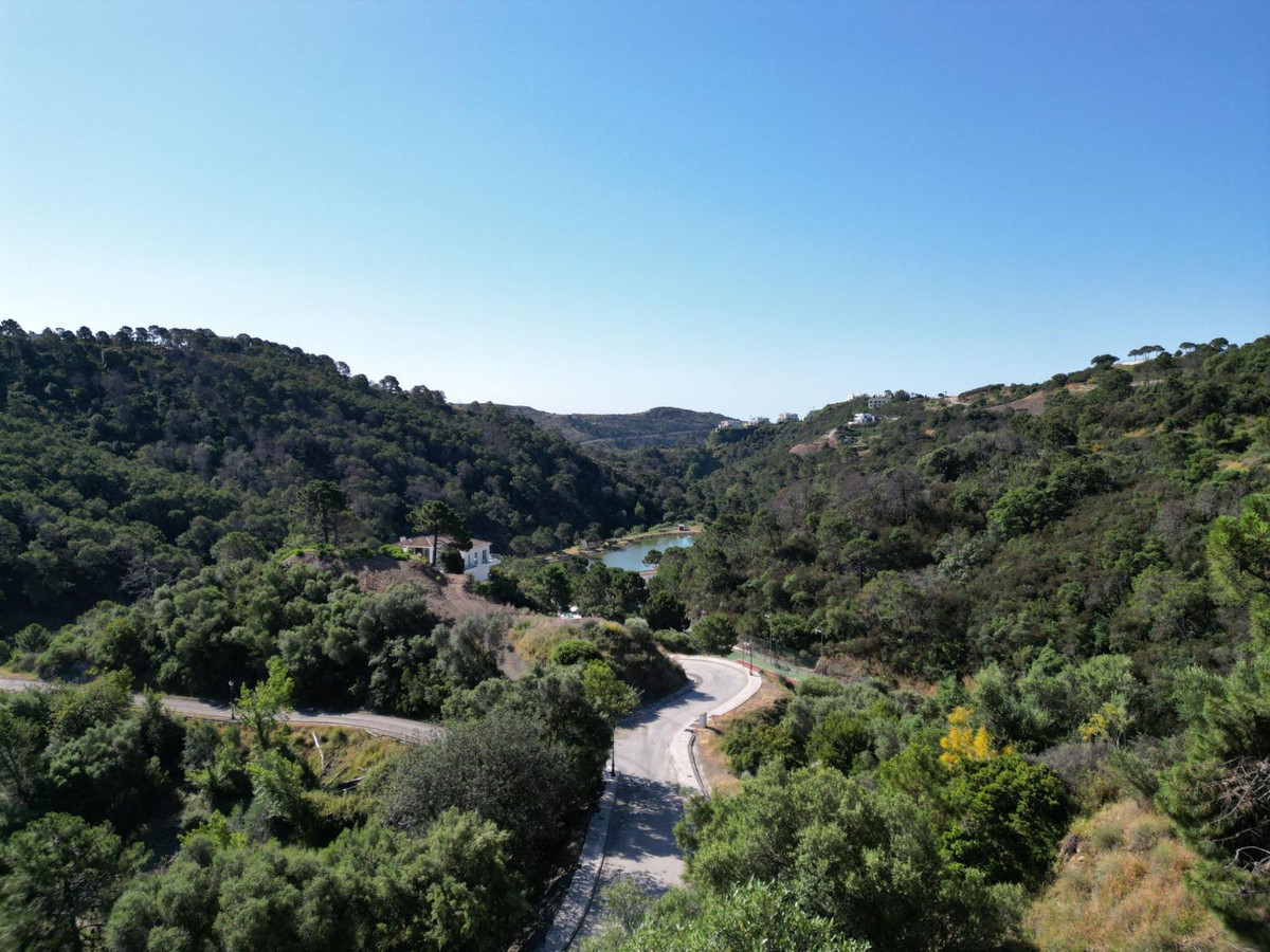 Plot for Sale in Benahavís