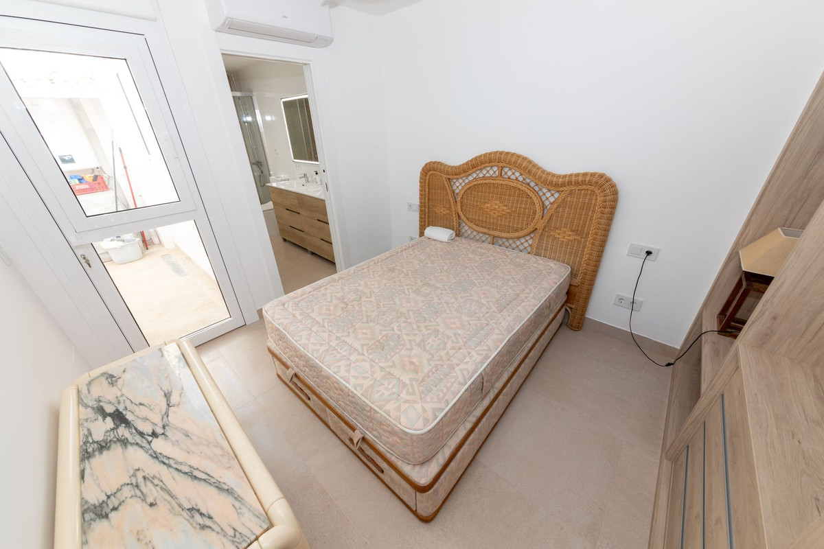 2 Bedroom Villa for Sale in Nueva Andalucía — 7