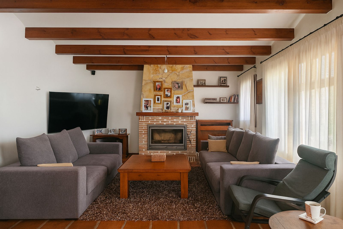 4 Bedroom Villa for Sale in Istán — 6
