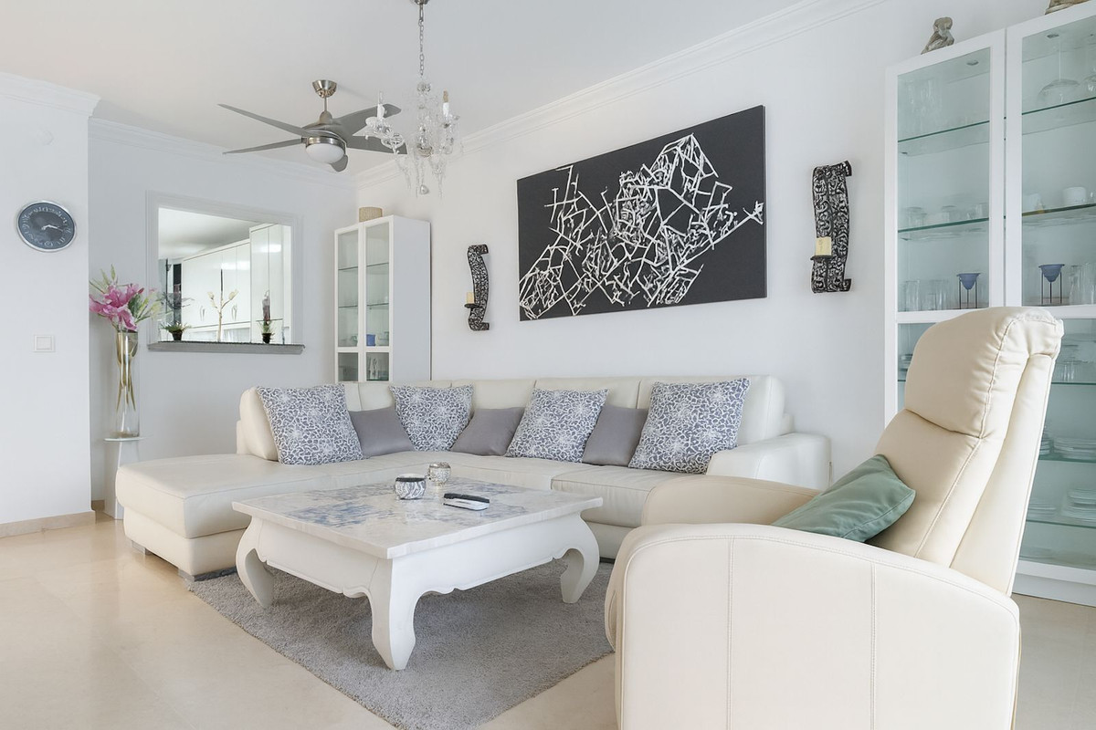3 Bedroom Apartment for Sale in New Golden Mile — 2
