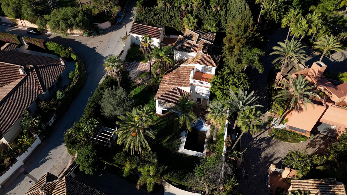 5 Bedroom Villa for Sale in Nagüeles — 8