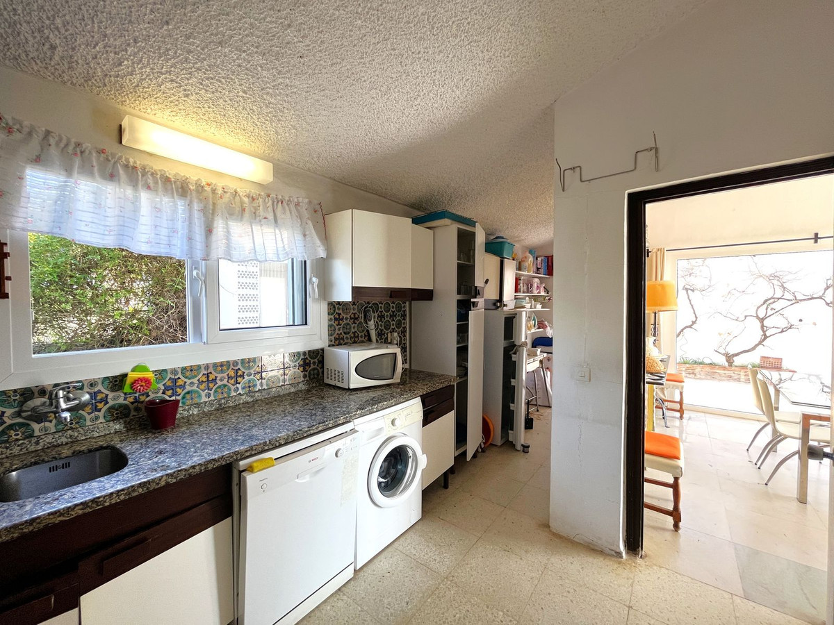 5 Bedroom Villa for Sale in Estepona — 6