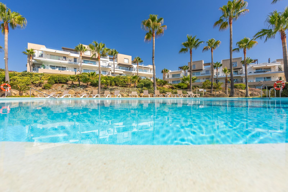 2 Bedroom Apartment for Sale in Estepona — 2