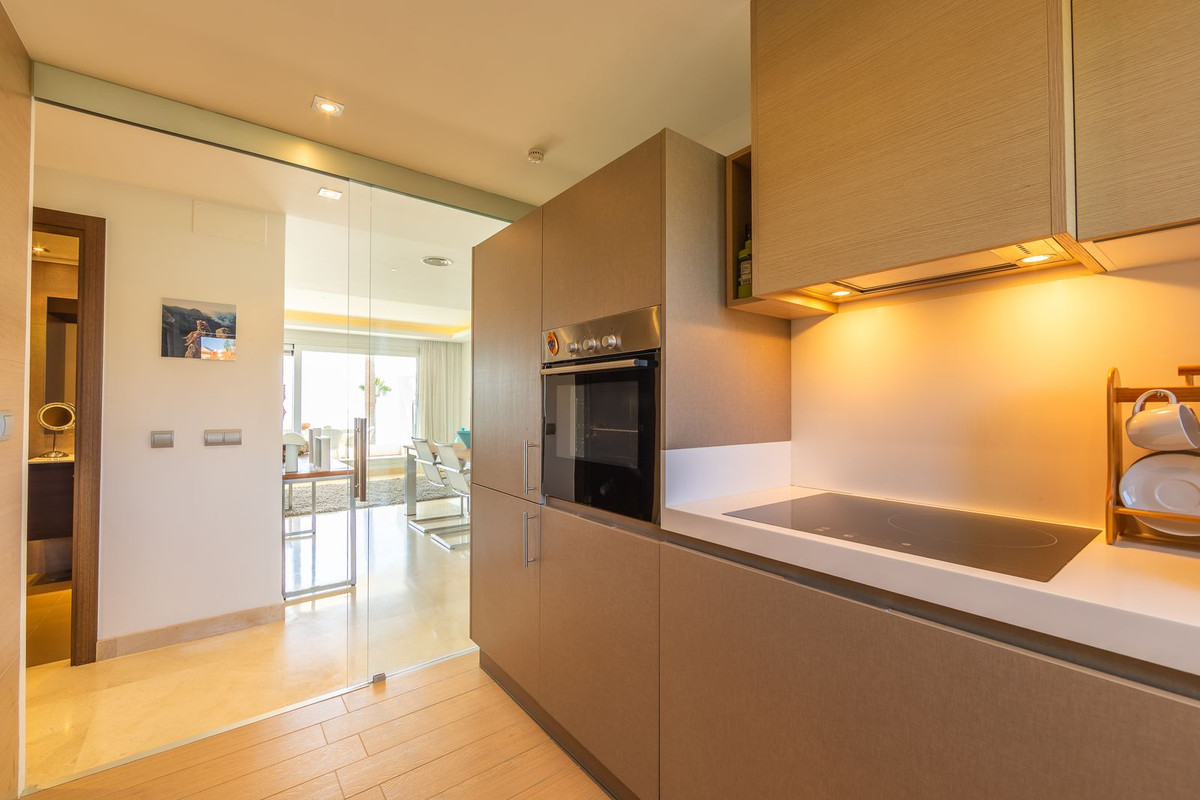 2 Bedroom Apartment for Sale in Estepona — 4