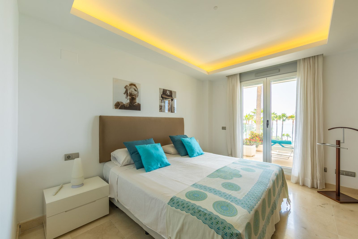 2 Bedroom Apartment for Sale in Estepona — 5