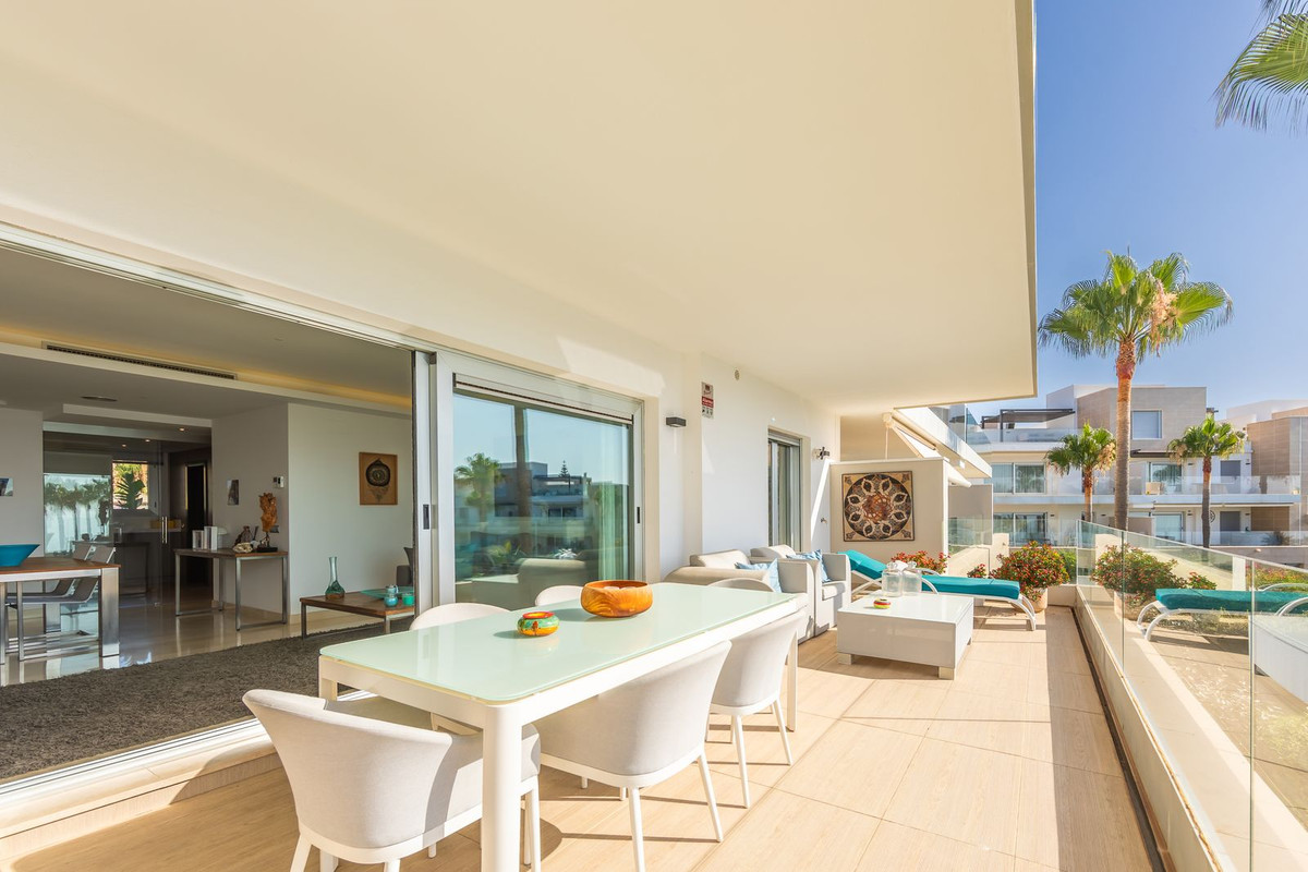 2 Bedroom Apartment for Sale in Estepona — 8