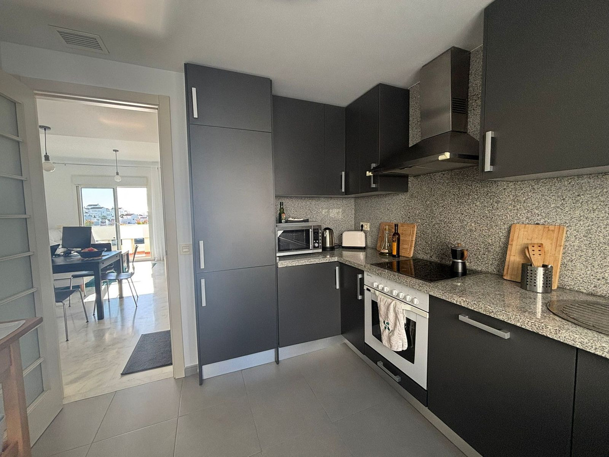2 Bedroom Apartment for Sale in Estepona — 8