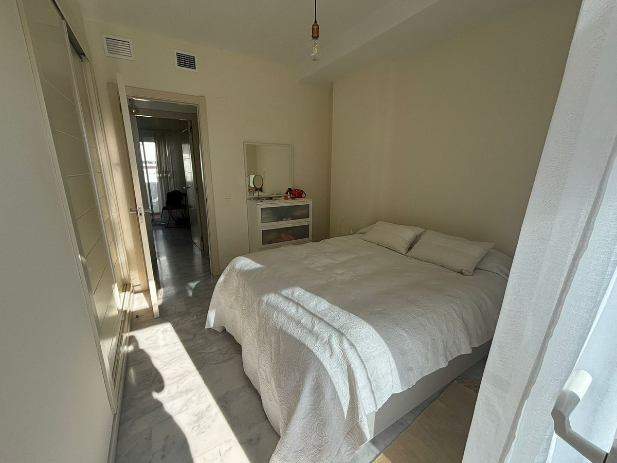 2 Bedroom Apartment for Sale in Estepona — view 10