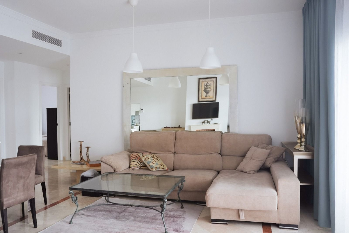 5 Bedroom Apartment for Sale in El Paraiso — 4