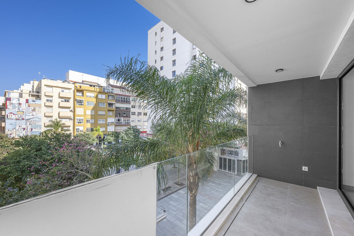 2 Bedroom Apartment for Sale in Estepona — 2