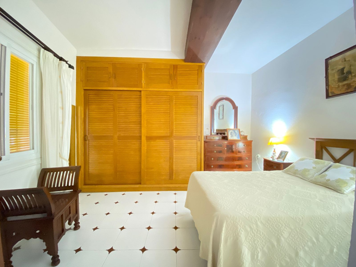 4 Bedroom Villa for Sale in Marbella — 5