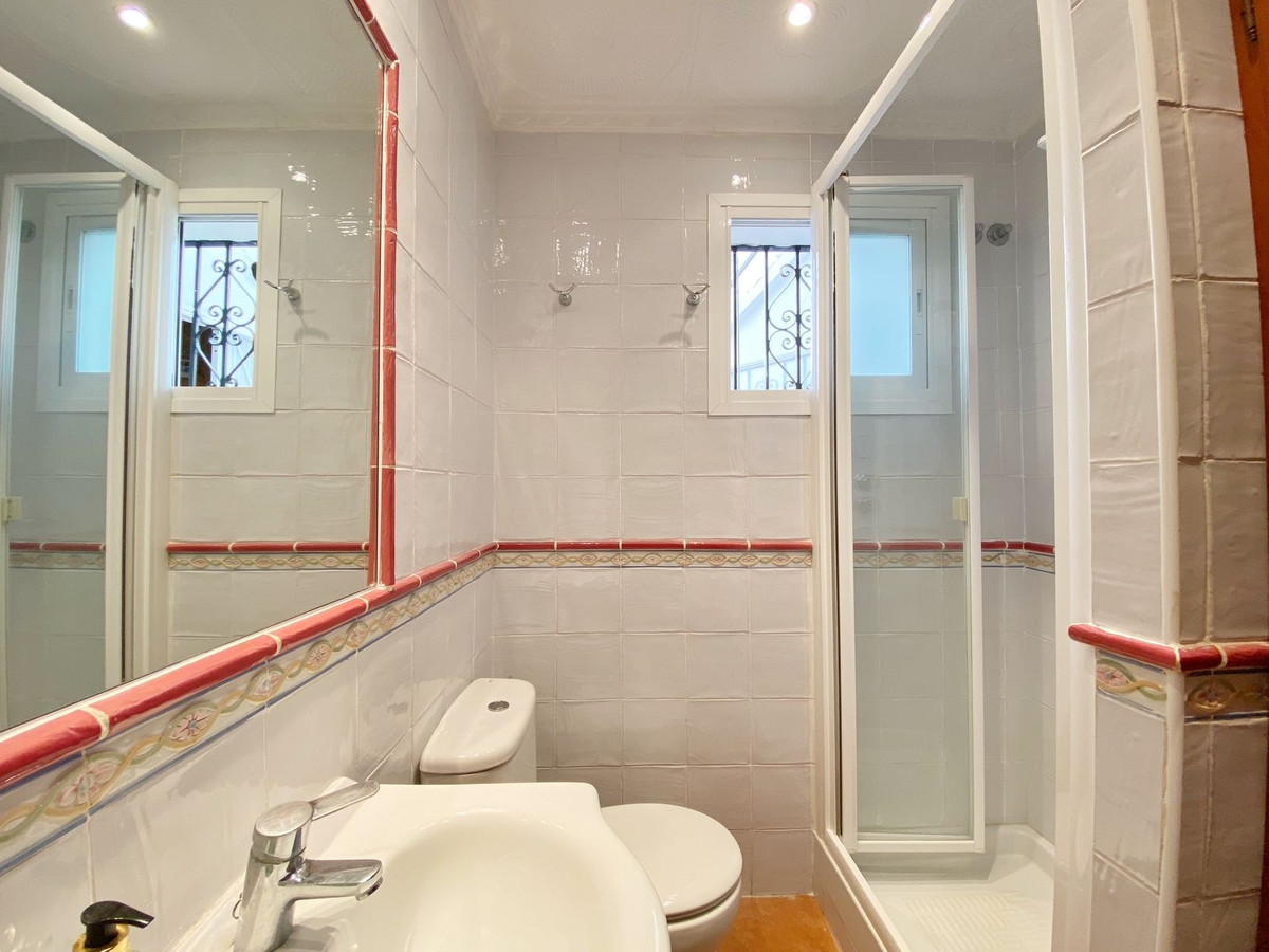 4 Bedroom Villa for Sale in Marbella — 9