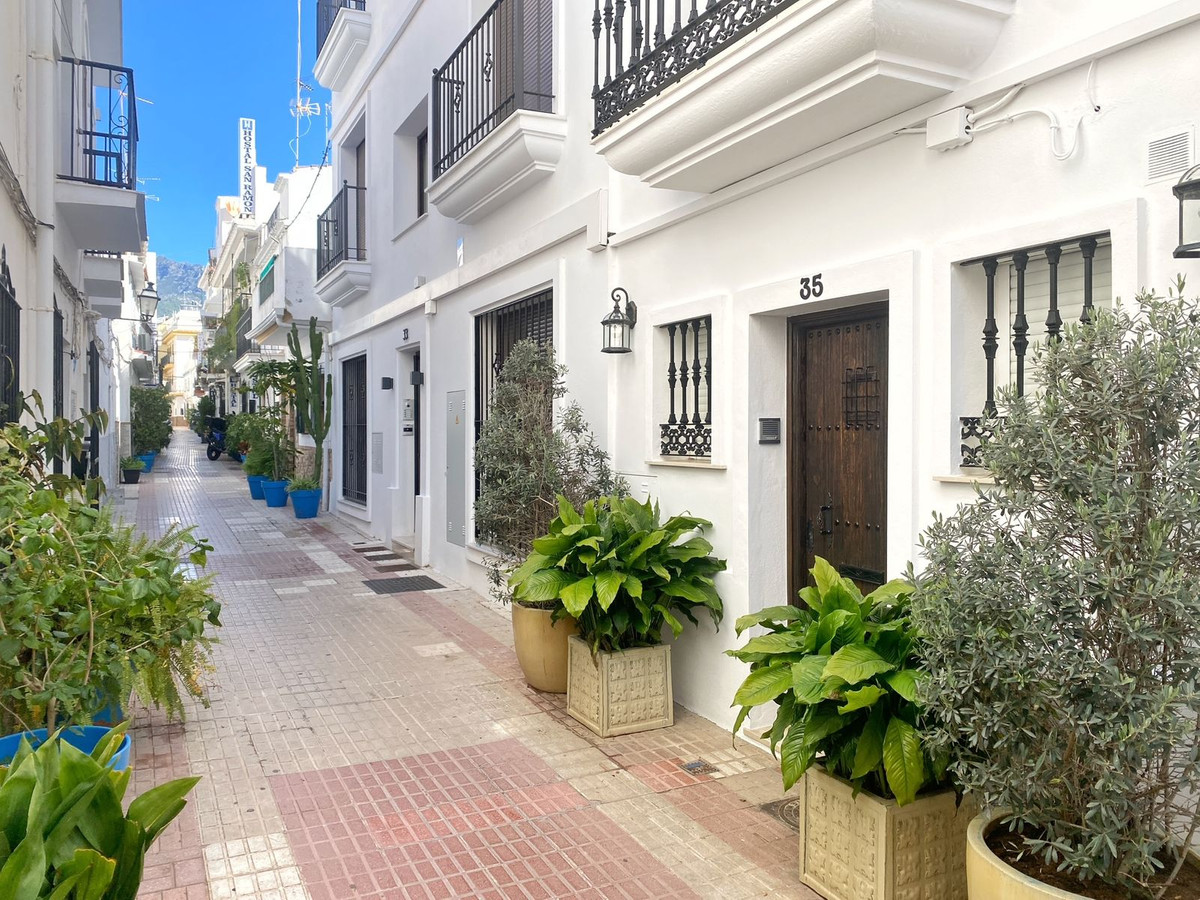 4 Bedroom Villa for Sale in Marbella