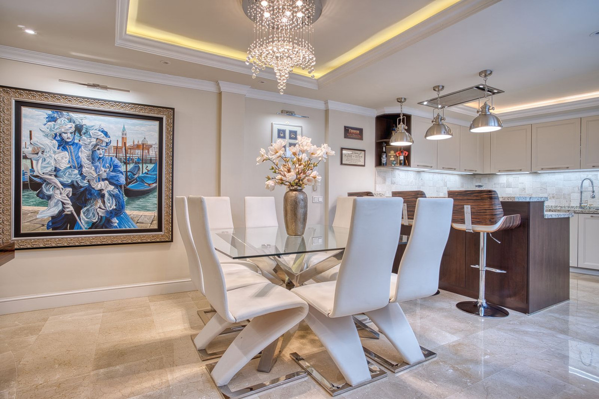 4 Bedroom Villa for Sale in Marbella — 3