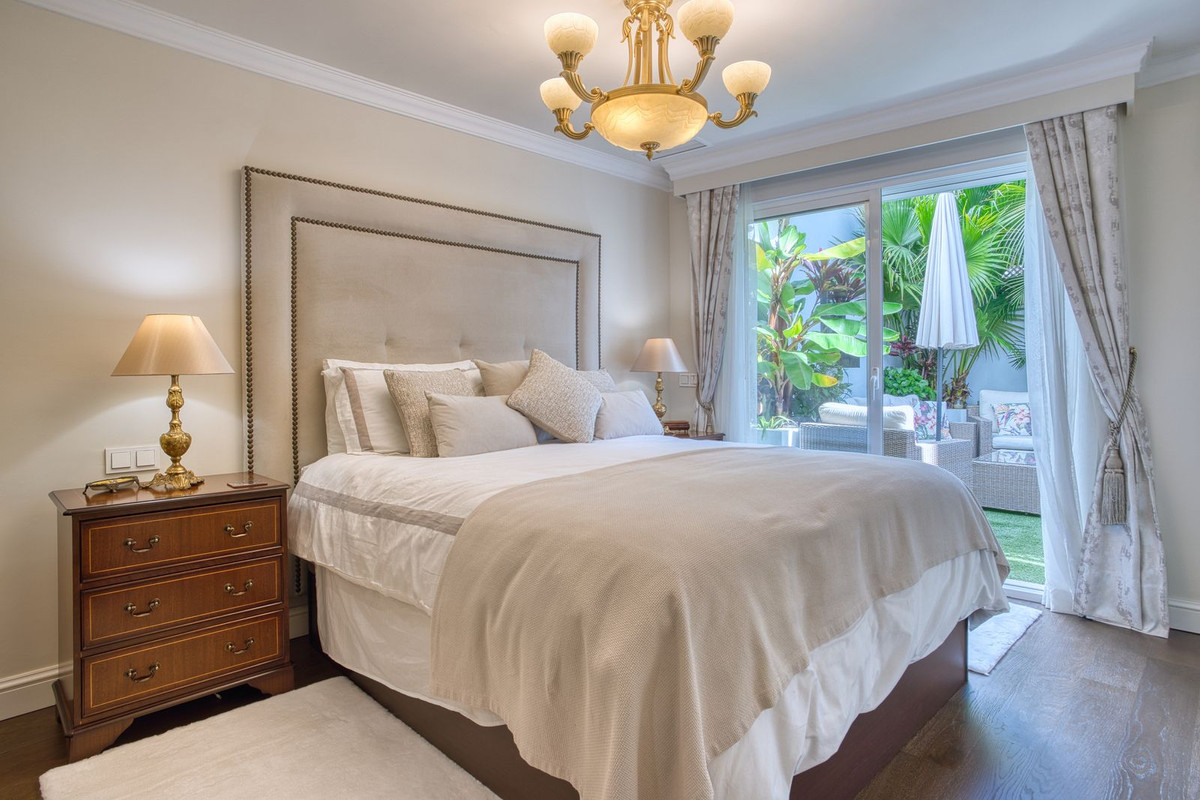 4 Bedroom Villa for Sale in Marbella — 5