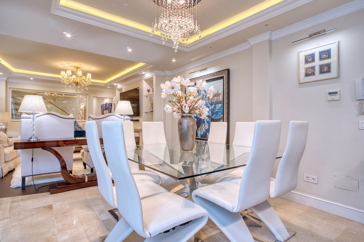 4 Bedroom Villa for Sale in Marbella — 7