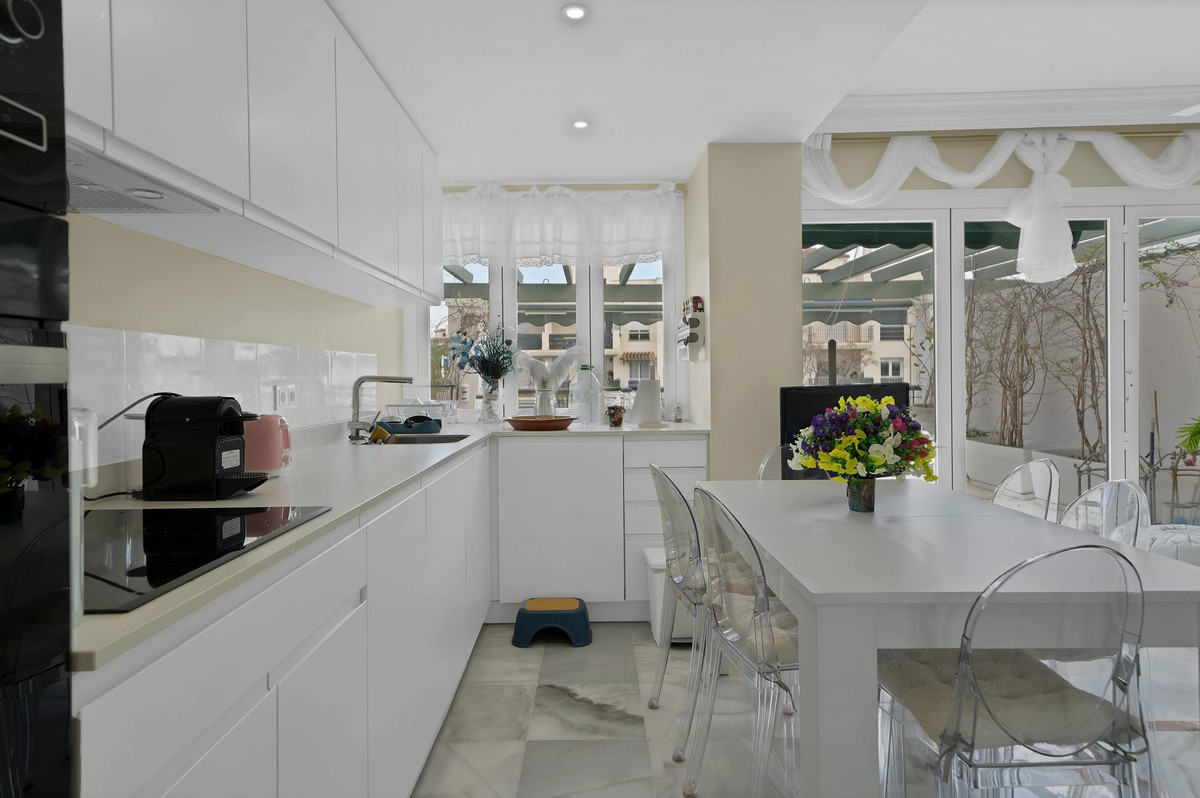 2 Bedroom Apartment for Sale in Marbella — 5