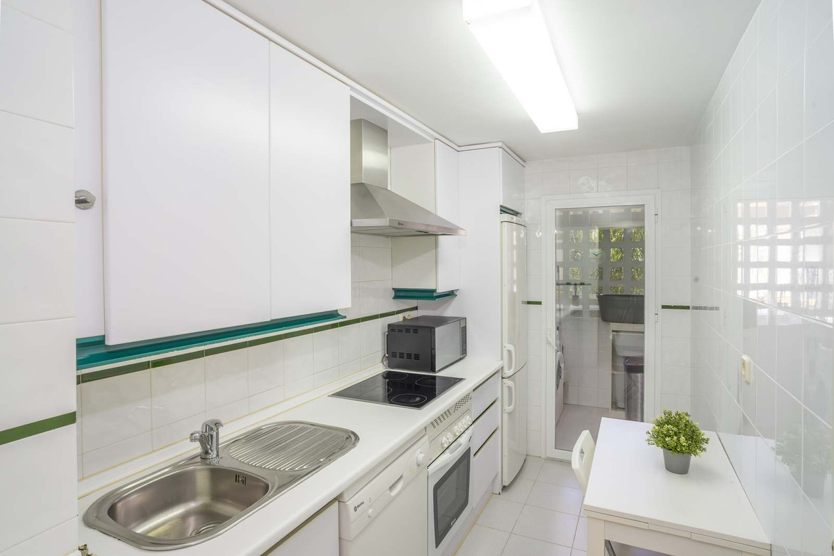 2 Bedroom Apartment for Sale in Marbella — 7