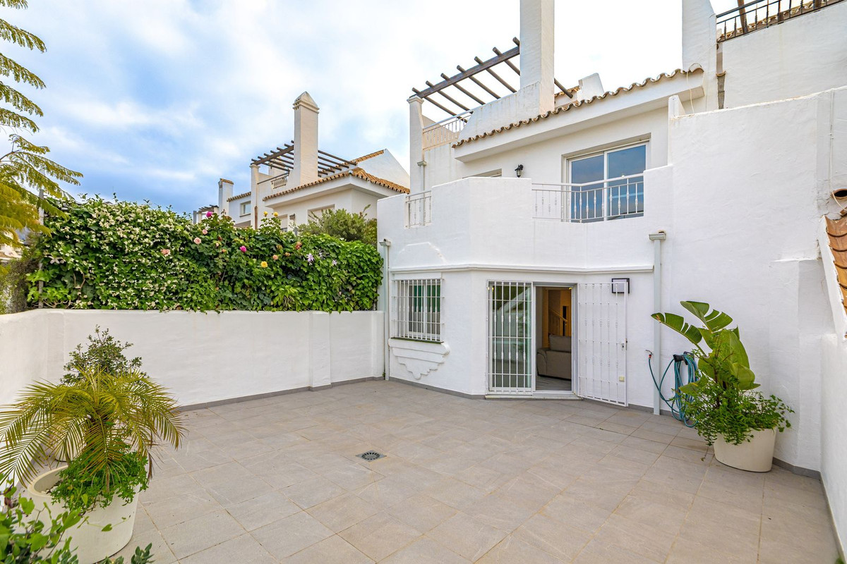 3 Bedroom Villa for Sale in Nueva Andalucía
