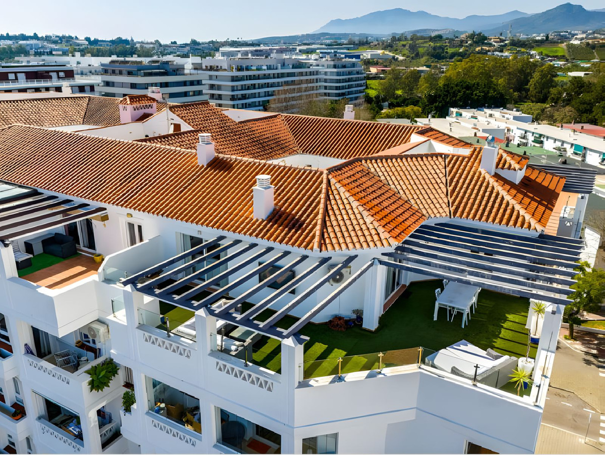 3 Bedroom Apartment for Sale in La Campana